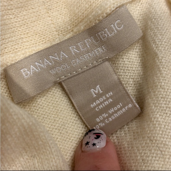 Banana Republic Italian Wool-Cashmere Blend Tunic
Sweater Cream Size Medium - Picture 3 of 9